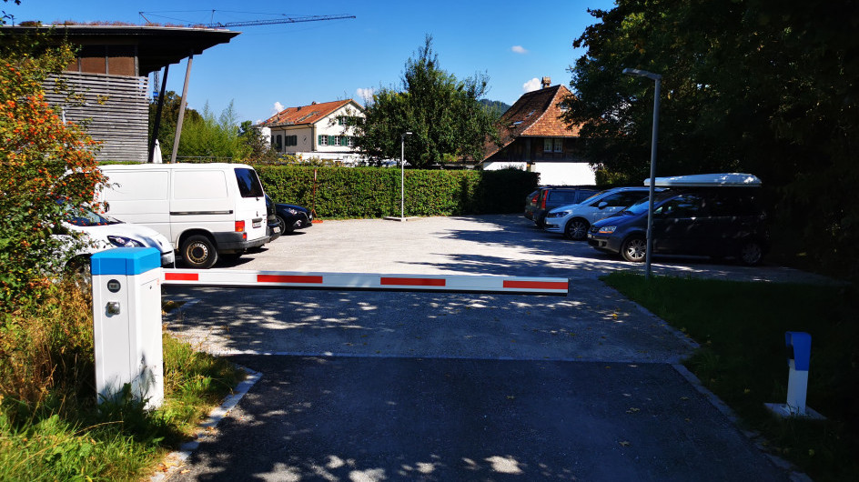 Neu erstellter Parkplatz Landorf