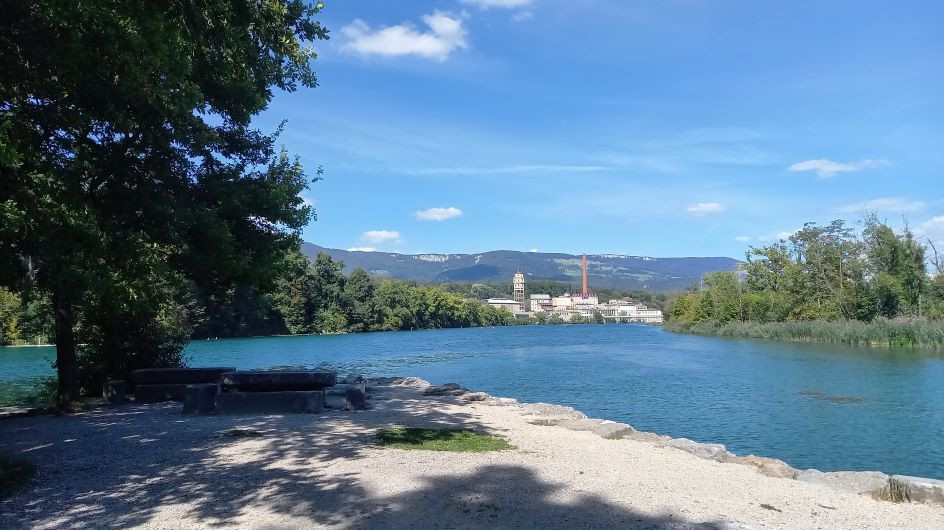 Verweilen beim Zusammenfluss der Emme mit der Aare